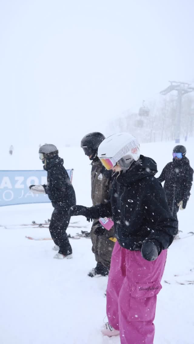 Never too early to start gearing up for spring park season! First session down last week with @harry._.brown his group already ticking that box☑️ keep following for new dates on our upcoming spring freestyle ski workshop🔜
🎥 @joshvabien
#freestyleskiing #freestyleskiworkshop #skiworkshop #niseko #thrudark